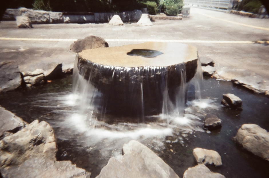 作例_レンズピンホール