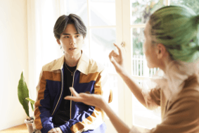 ゲスト対談カット2 (左)花岡瑠斗さん (右)コギソマナさん