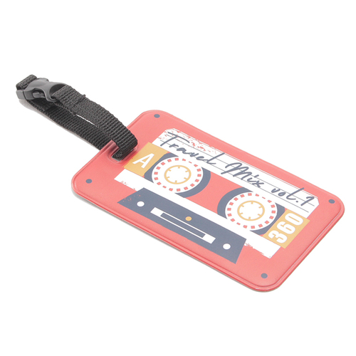 「ラゲッジタグ Cassette Tape」価格：250円／サイズ：W11.5×H7cm