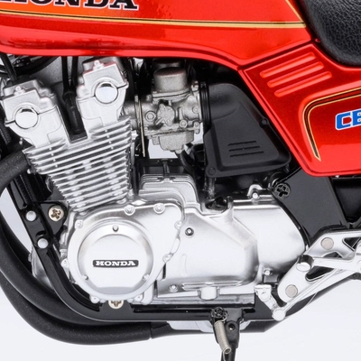 AUTOart 1/12スケール ホンダ CB750F 「バリバリ伝説」 (「巨摩 郡」 ヘルメット付属)
