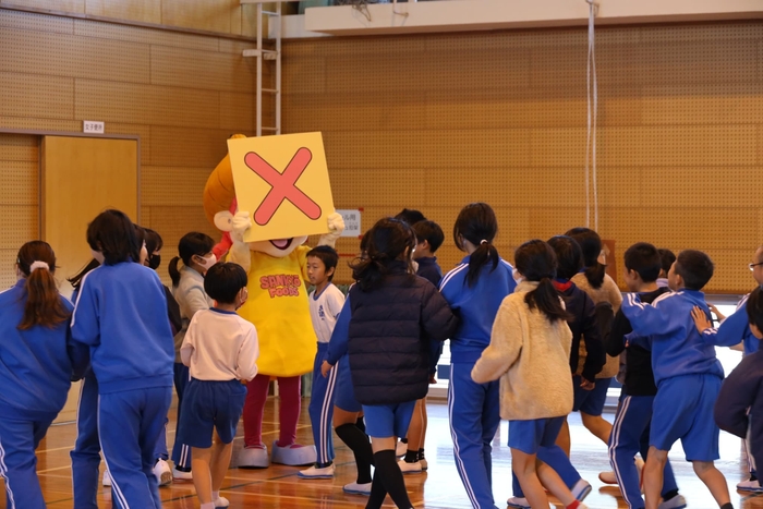 地元小学校での食育授業の様子(2)