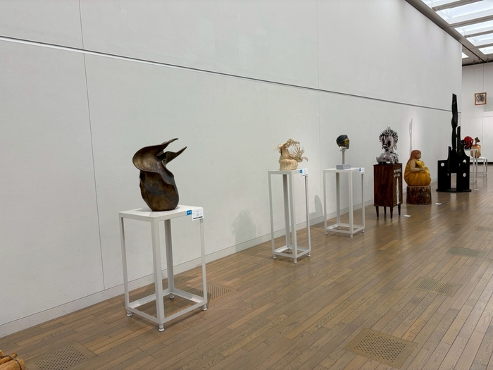 「第109回二科展」展示の様子