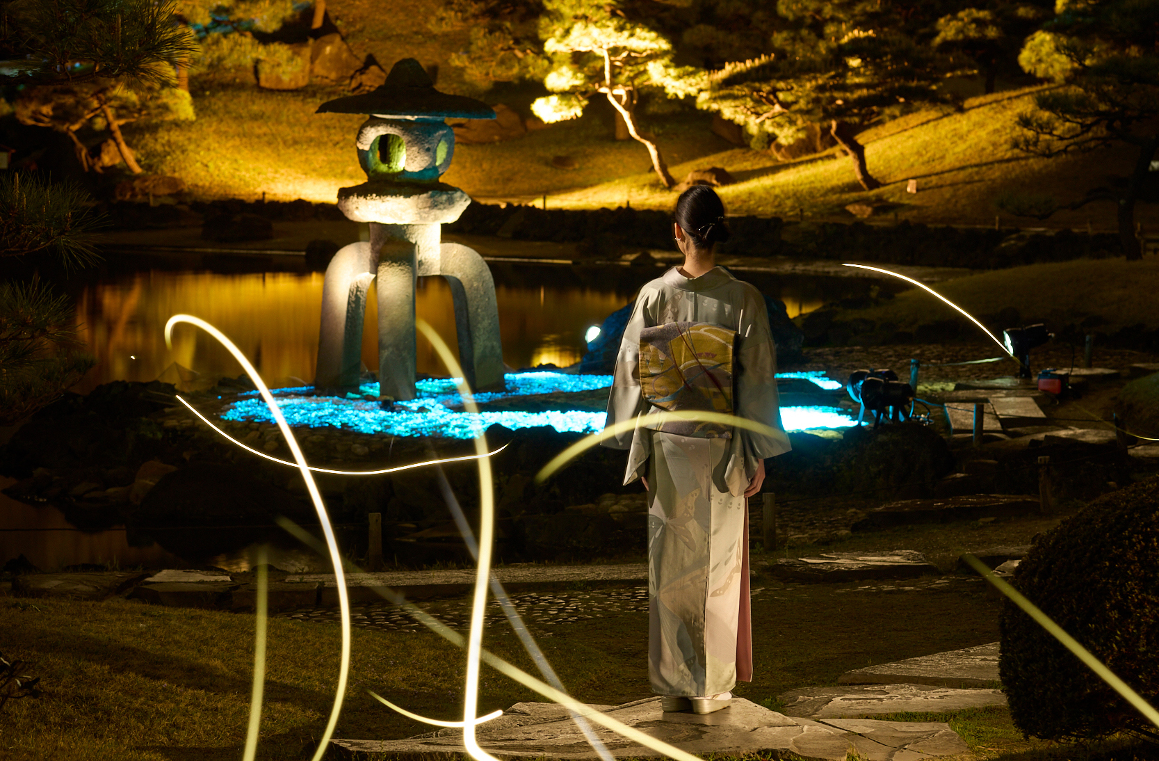 【旧芝離宮恩賜庭園】ライトアップイベント「旧芝離宮夜会 〜ひかりめぐる庭〜」を開催します【5/22～25まで4日間限定】