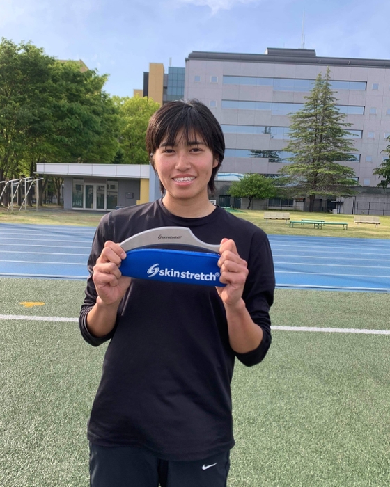 石川優選手（青山学院大学）スキンストレッチのドルフィンを利用