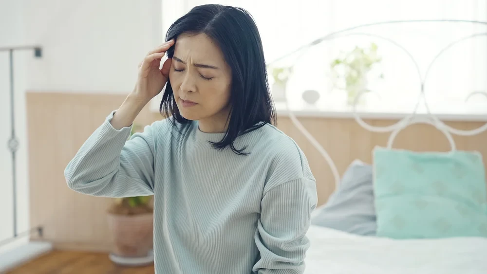 眠りが浅い原因は何？主な原因や睡眠の質の改善方法を解説