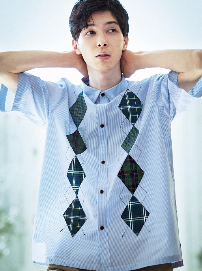 シャツ 11,000円(税込)