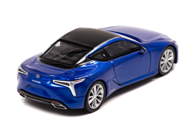 Lexus LC500h “Special Edition” 2018 Structural Blue:右後
