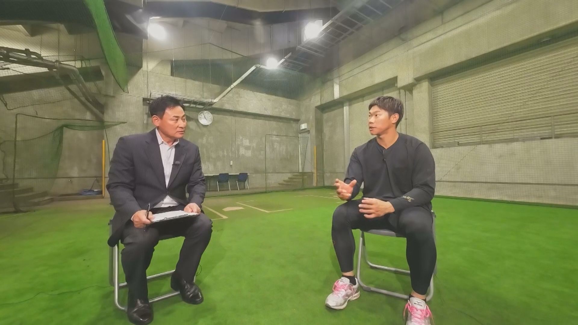 【フロントドア】プロ10年目の覚悟と挑戦「坂倉将吾×前田智徳スペシャル対談！」｜広島ホームテレビ