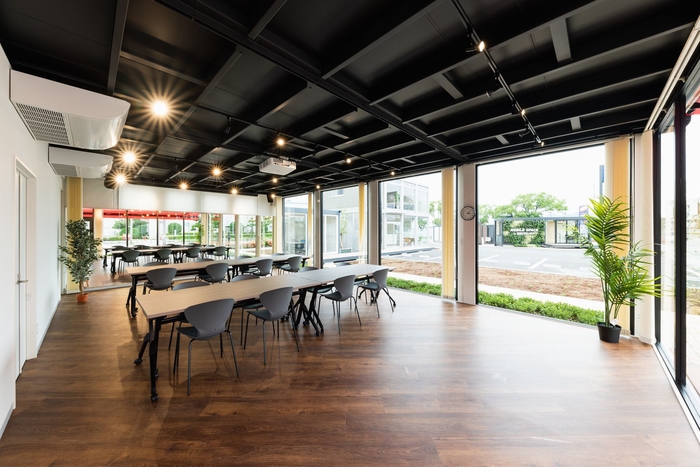 ショップモデル 室内