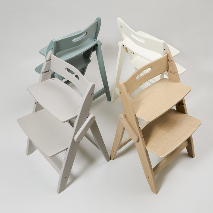 手前右から：YIPPY ESSENCEナチュラル、ストーン、セージ、コットン