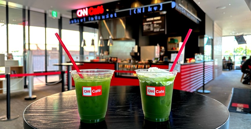 薬剤師が開発したお茶のような青汁「桑茶」を近畿大学CNN Caféで期間限定販売