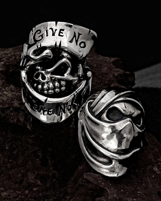 STARLINGEAR×RatRace 夢のコラボレーションが実現！限定アイテムを発売