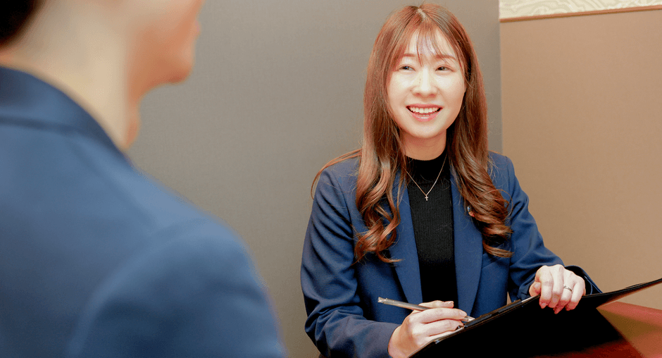 サンマリエの婚活カウンセラーによる個別面談。成婚までハンドメイド紹介で手厚くサポート。