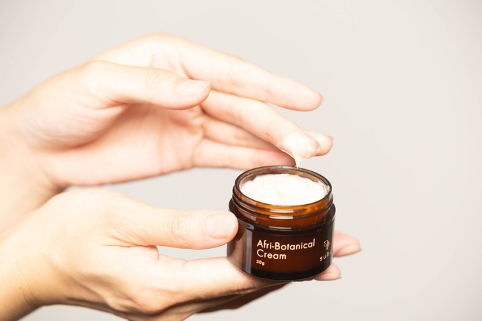 subiボタニカルクリーム使用イメージ