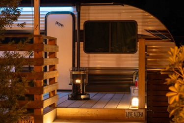 【期間限定】淡路島の「プライベート・スペース」
グランピングトレーラーLanikai　1棟30,000円〜