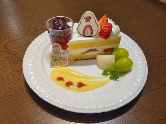 いちご文鳥ちゃんのショートケーキ