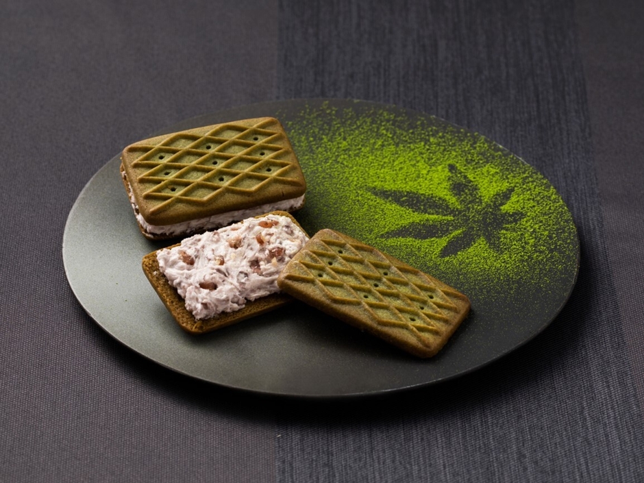 生しるこサンド 抹茶