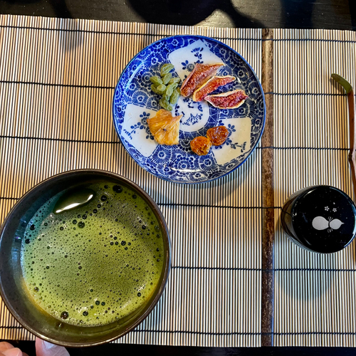 ストレートティー(抹茶)と和菓子で茶室体験を　