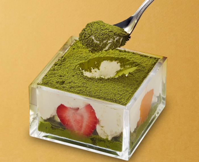 抹茶ティラミスたっぷりフルーツIN