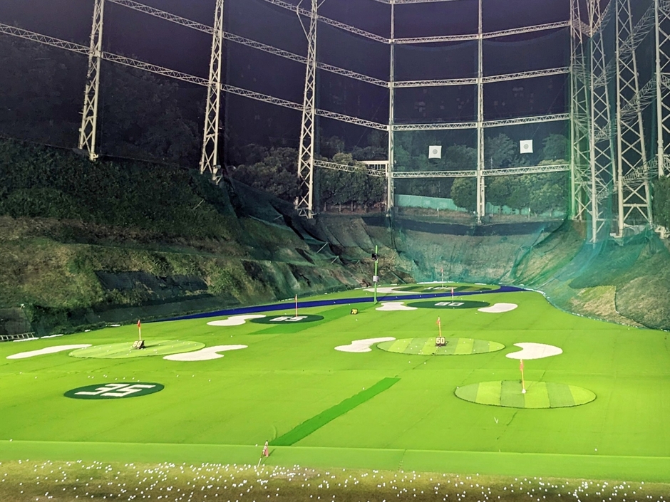 ナイトゴルフは今、“明るさ”ではなく“見え方”で選ぶ時代に入りつつあります。