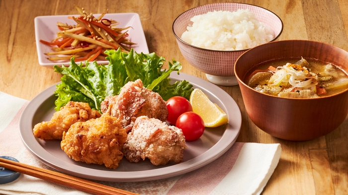 鶏もも肉とむね肉で作るから揚げ