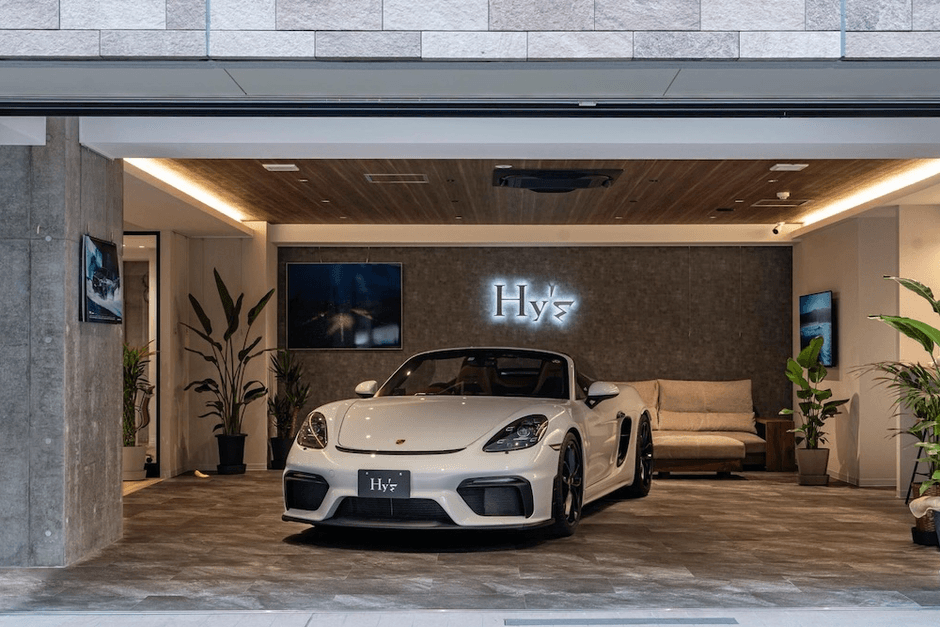 厳選した輸入中古車の販売も行っております