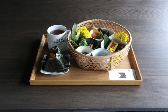 花かご・おにぎり・雲仙茶セット