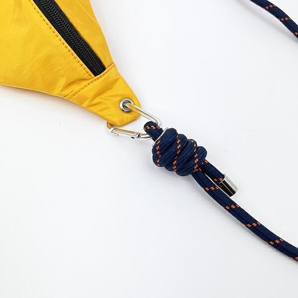 トムとジェリーのカラーボディバッグ