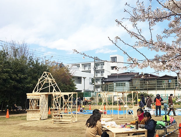 公園に建設している風景　2