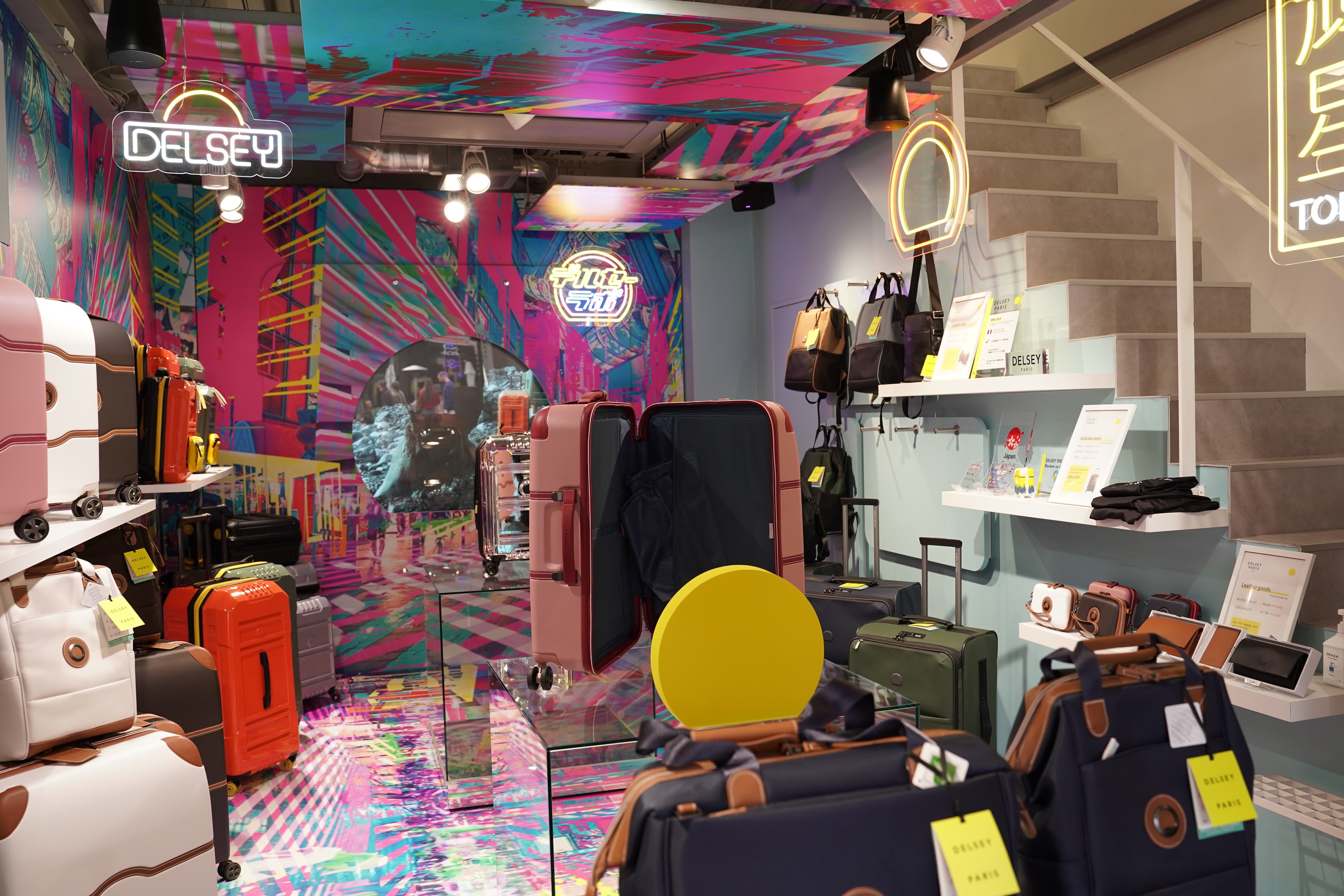 デルセーパリ フラッグシップストア 内装