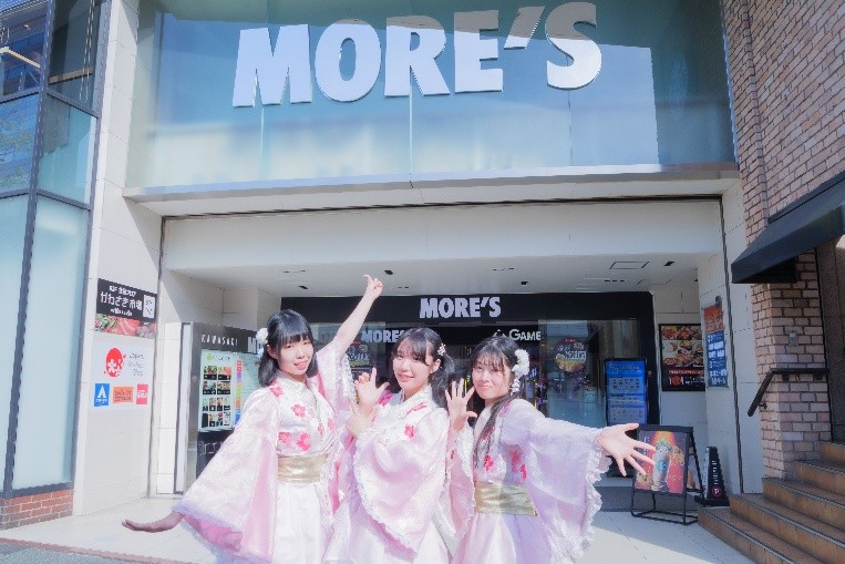 川崎モアーズ PR大使「川崎純情小町☆」と楽しむ
「じゃんけん大会」を開催！