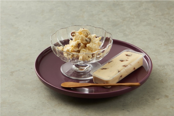 風味豊かな「チーズの酒粕漬」にラムレーズンがリッチな味わい