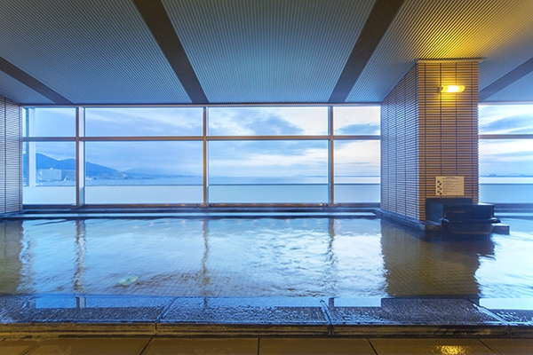 天然温泉「るりの湯」