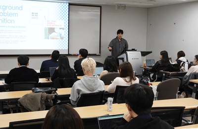 成均館大学校の教室で行われた授業の様子