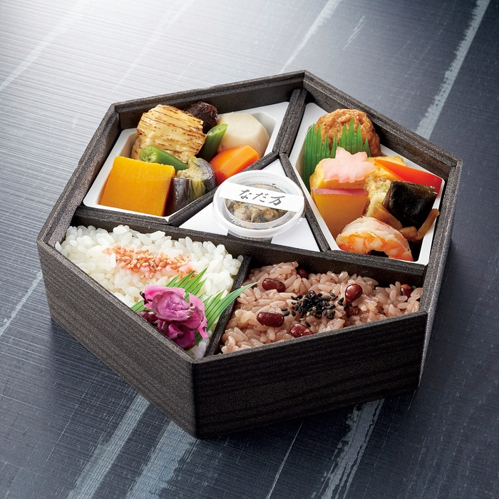 【なだ万】紅白御飯(桐)