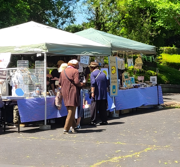 福祉事務所による雑貨販売（昨年度の様子）