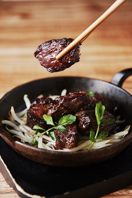 サガリ角切りステーキ