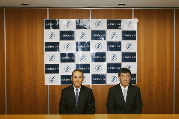 大阪観光大学硬式野球部の監督に元プロ野球選手で ヤクルトスワローズの山本 樹氏が就任　 伊勢 孝夫アドバイザーと共にリーグ優勝を目指す