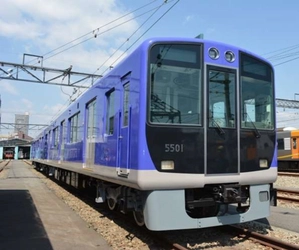 5500系車両を大幅リニューアル！5月2日（火）から営業運転開始　～バリアフリー対応の拡充に加え、列車運行情報の車内配信を開始～
