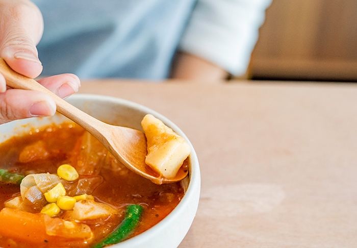 ふちが丸くて、すくいやすいデザイン