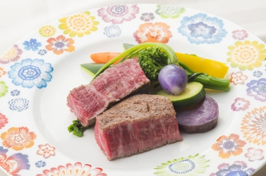 明治初期の京町屋で牛1頭を食べ尽くす！ 地元 京都の「黒毛和牛」や希少部位肉90分食べ放題を開始