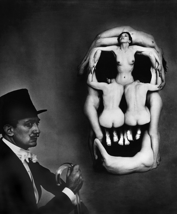 フィリップ・ハルスマン《官能的な死》1951年　公益財団法人諸橋近代美術館 　Photo by Philippe Halsman (C) The Philippe Halsman Archive
