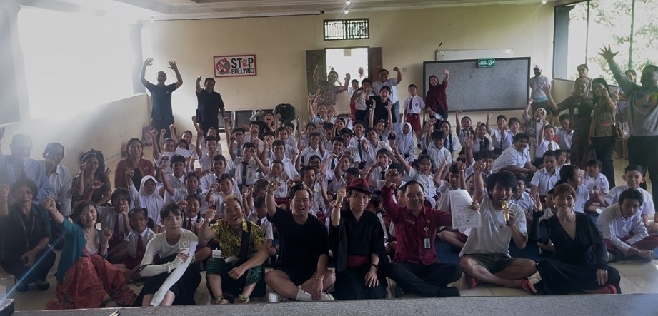 難聴学校での交流