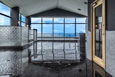 桜島を望む展望大浴場「峰」