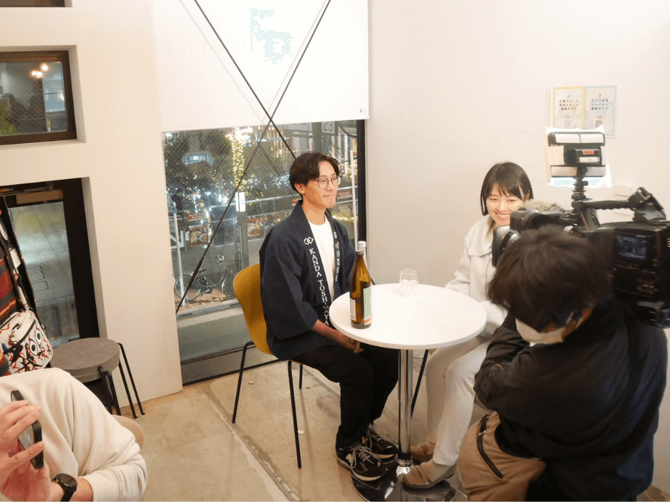 一日店長イベントでの取材の様子