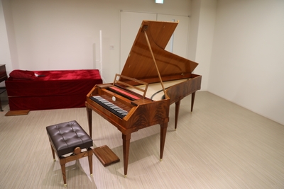 楽器学資料館へ納品されたフォルテピアノ