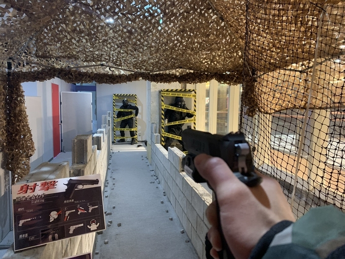 シューティングレンジで射撃可能です3