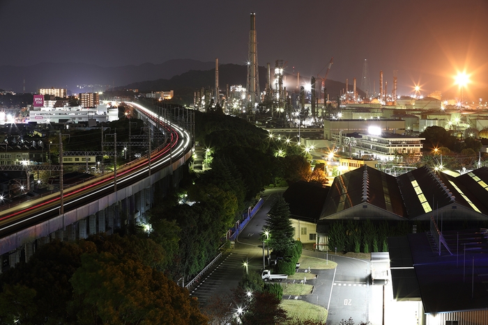 タイトル「特等席の工場夜景」