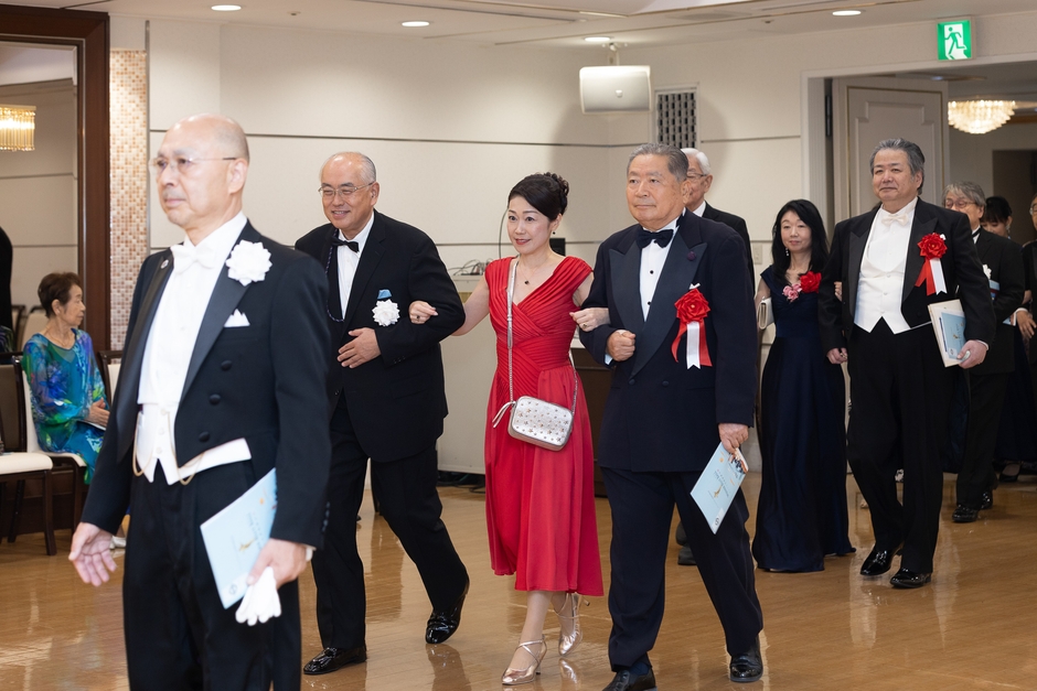 来賓・役員入場行進
