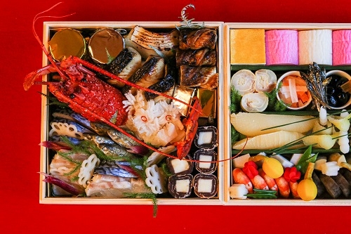 二段 おせち 64,800 円(税込)